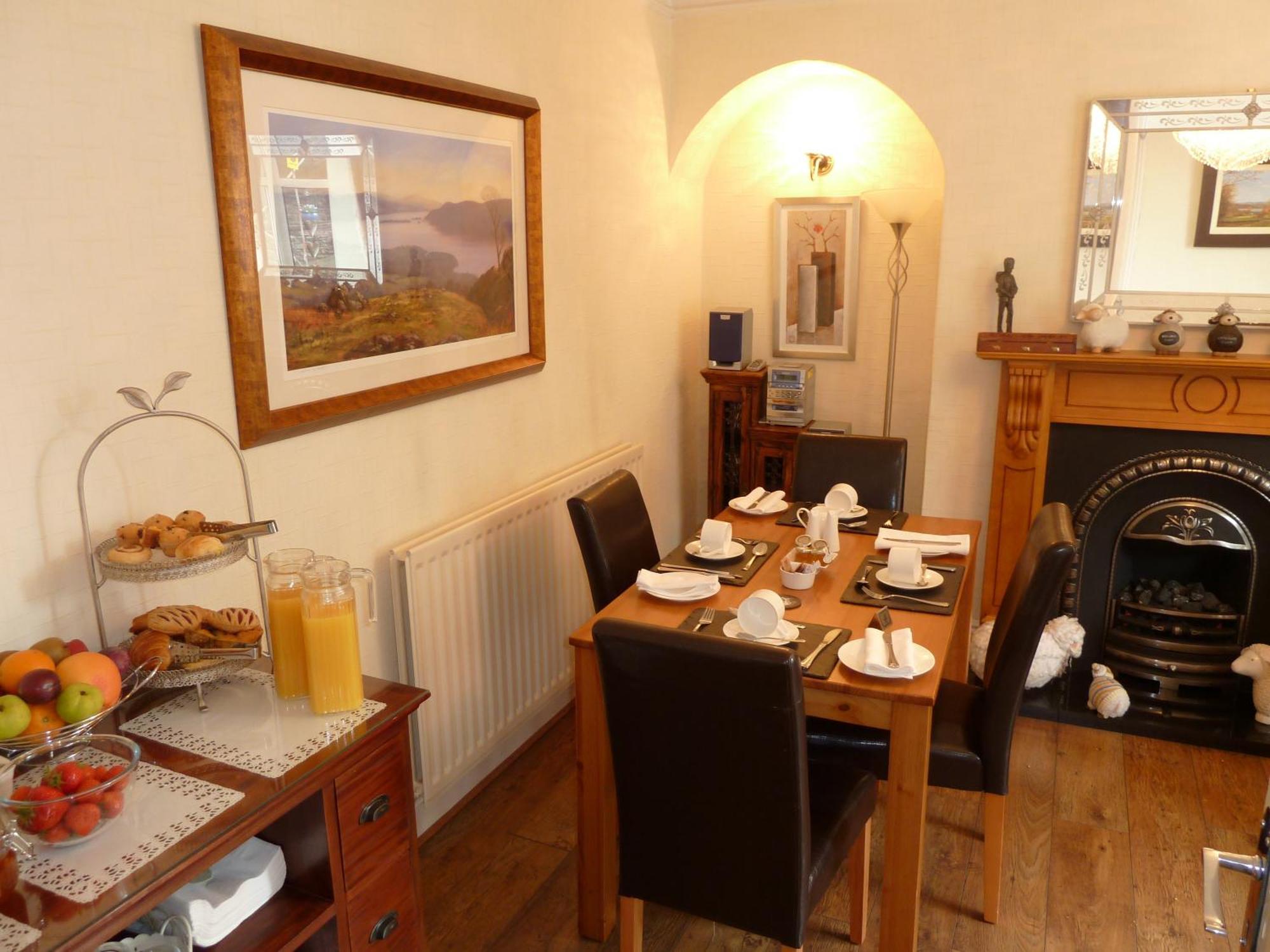 All Seasons Guest House Уиндермер Екстериор снимка